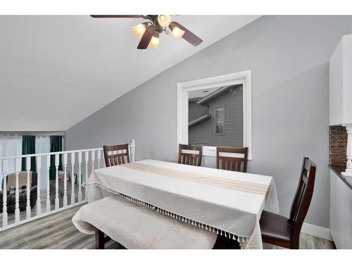 92 Perry Drive, Sylvan Lake, AB - Indoor Photo Showing Dining Room