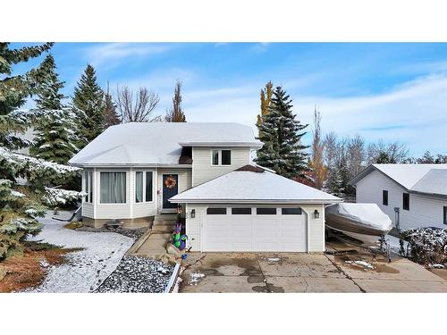 92 Perry Drive, Sylvan Lake, AB - Outdoor