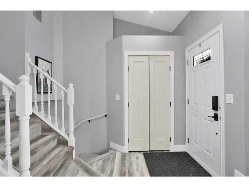 92 Perry Drive, Sylvan Lake, AB - Indoor Photo Showing Other Room