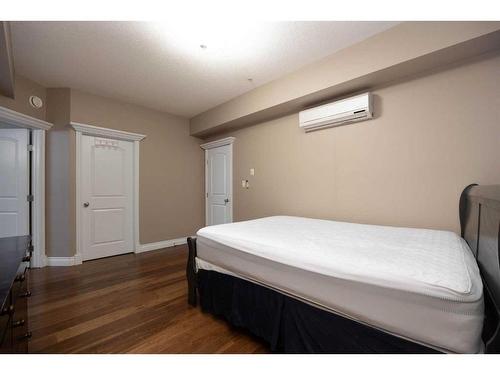 101-9919 Gordon Avenue, Fort Mcmurray, AB - Indoor Photo Showing Bedroom