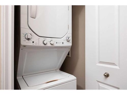 101-9919 Gordon Avenue, Fort Mcmurray, AB - Indoor Photo Showing Laundry Room