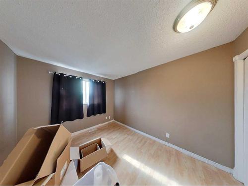 77 Baile Close North, Red Deer, AB - Indoor Photo Showing Other Room