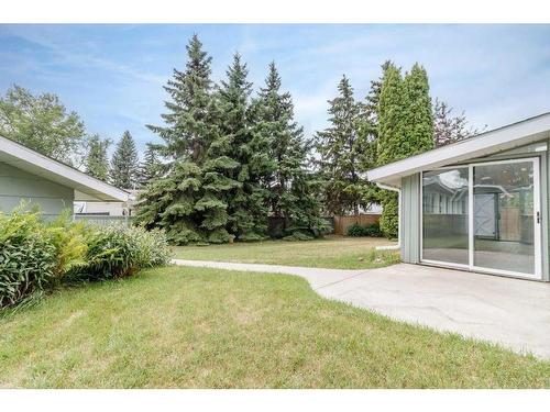 17 Ward Crescent, Red Deer, AB - Outdoor