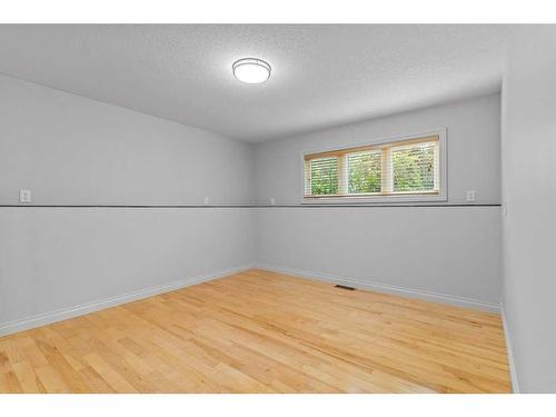 17 Ward Crescent, Red Deer, AB - Indoor Photo Showing Other Room