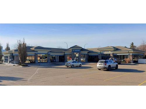 4940 51 Avenue, Red Deer, AB 