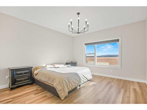 16 Ian Way, Sylvan Lake, AB - Indoor Photo Showing Bedroom