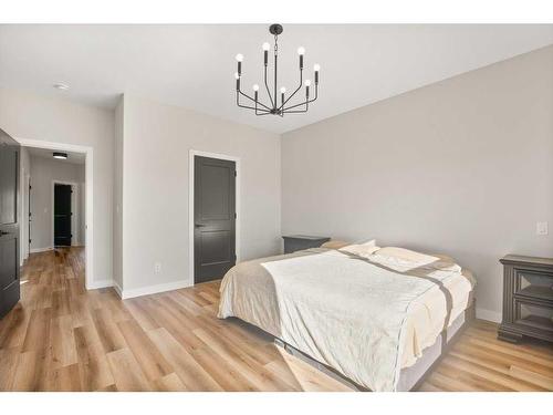 16 Ian Way, Sylvan Lake, AB - Indoor Photo Showing Bedroom