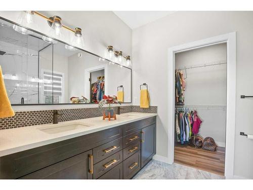 16 Ian Way, Sylvan Lake, AB - Indoor Photo Showing Bathroom