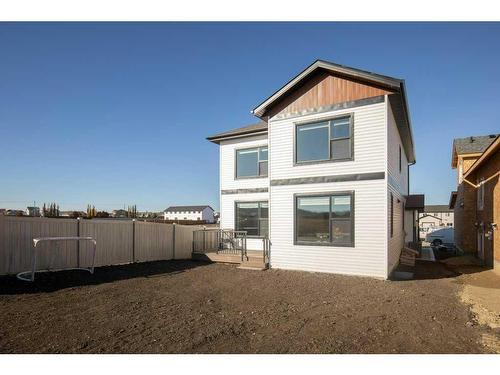 16 Ian Way, Sylvan Lake, AB - Outdoor