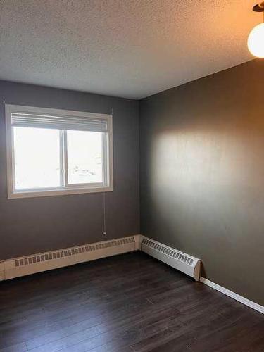 206-49 Bennett Street, Red Deer, AB - Indoor Photo Showing Other Room