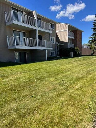 206-49 Bennett Street, Red Deer, AB - Outdoor