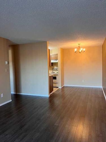 206-49 Bennett Street, Red Deer, AB - Indoor Photo Showing Other Room