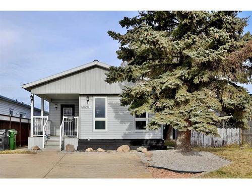 4820 55 Avenue, Camrose, AB - Outdoor