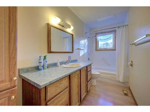 1809 26 Avenue, Delburne, AB - Indoor Photo Showing Bathroom