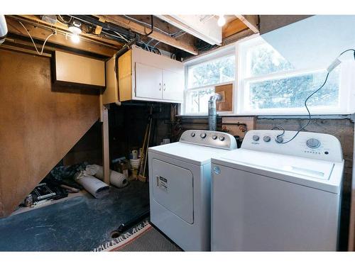 4401 40A Avenue, Red Deer, AB - Indoor Photo Showing Laundry Room