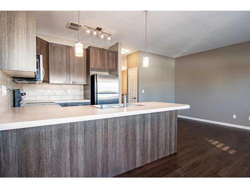 89 Crimson Court, Blackfalds, AB - Indoor Photo Showing Kitchen