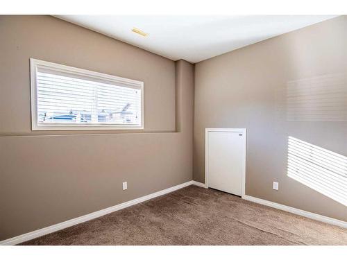 89 Crimson Court, Blackfalds, AB - Indoor Photo Showing Other Room