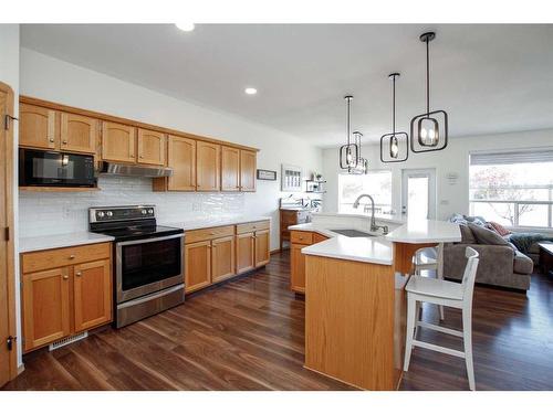 112 Archibald Crescent, Red Deer, AB - Indoor Photo Showing Kitchen