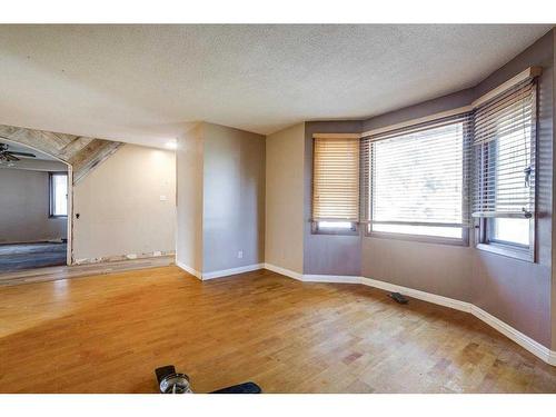 5741 35 Street, Red Deer, AB - Indoor Photo Showing Other Room