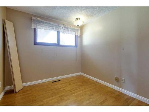 5741 35 Street, Red Deer, AB - Indoor Photo Showing Other Room