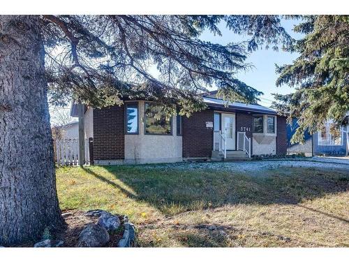 5741 35 Street, Red Deer, AB - Outdoor