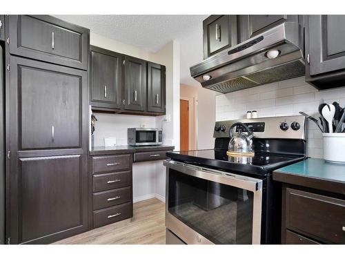 5608 56A Avenue, Rocky Mountain House, AB - Indoor Photo Showing Kitchen