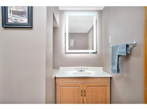 5608 56A Avenue, Rocky Mountain House, AB - Indoor Photo Showing Bathroom