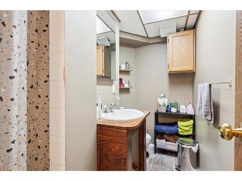 6219 Township Road 490, Rural Brazeau County, AB - Indoor Photo Showing Bathroom