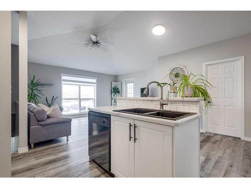 24-33 Jennings Crescent, Red Deer, AB - Indoor Photo Showing Kitchen With Double Sink