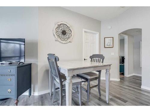 24-33 Jennings Crescent, Red Deer, AB - Indoor Photo Showing Dining Room