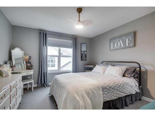 24-33 Jennings Crescent, Red Deer, AB - Indoor Photo Showing Bedroom