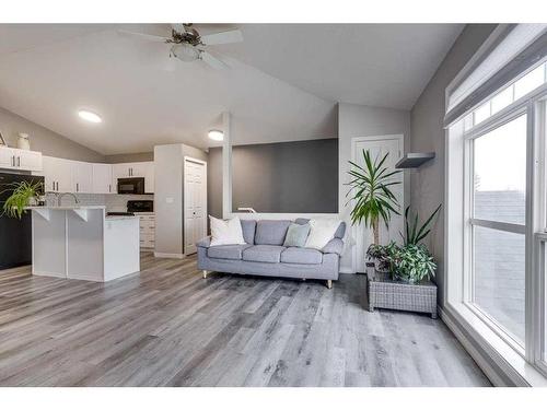 24-33 Jennings Crescent, Red Deer, AB - Indoor