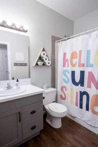 4709 Westbrooke Road, Blackfalds, AB - Indoor Photo Showing Bathroom