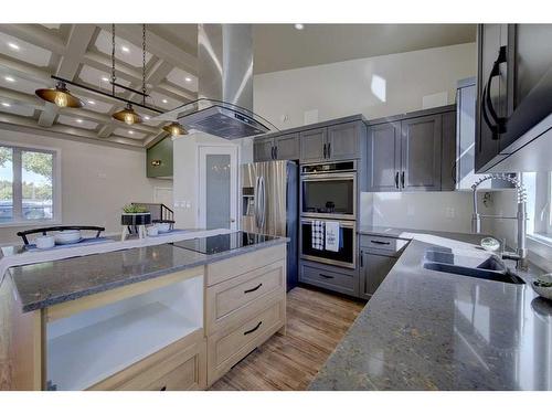 A/B-5333 76 Street, Red Deer, AB - Indoor Photo Showing Kitchen With Stainless Steel Kitchen With Double Sink With Upgraded Kitchen