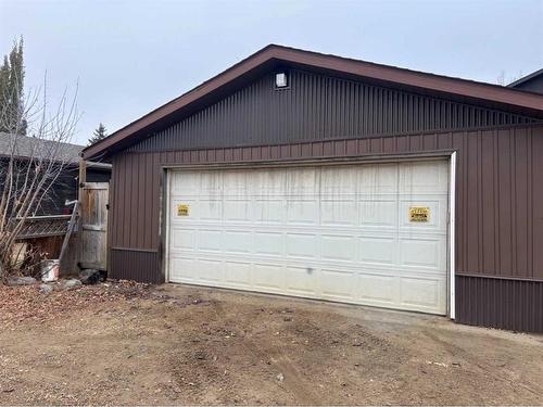 A/B-5333 76 Street, Red Deer, AB - Outdoor With Exterior