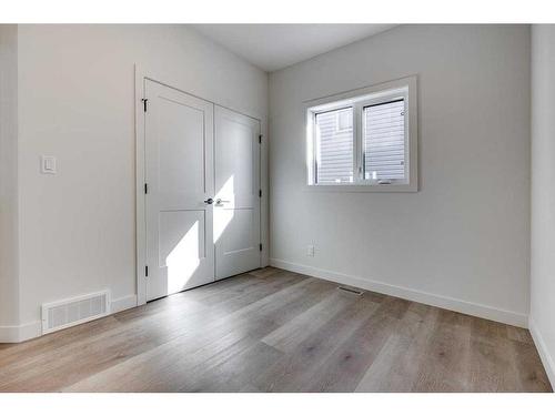 12 Ian Way, Sylvan Lake, AB - Indoor Photo Showing Other Room