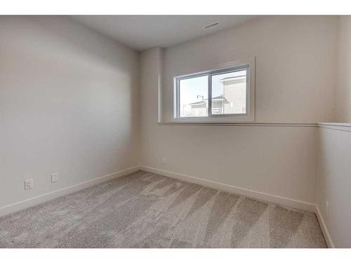 12 Ian Way, Sylvan Lake, AB - Indoor Photo Showing Other Room