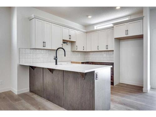 12 Ian Way, Sylvan Lake, AB - Indoor Photo Showing Kitchen