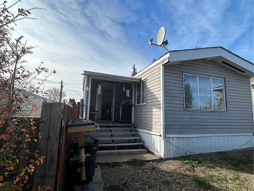 4506 50 Avenue, Bentley, AB 