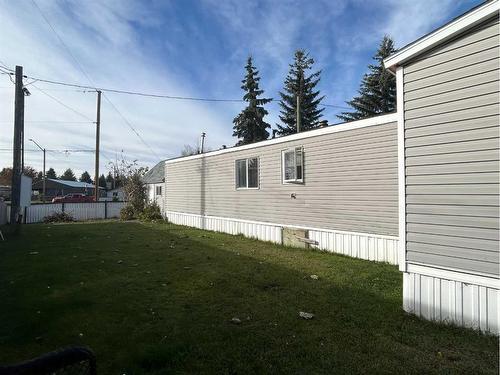 4506 50 Avenue, Bentley, AB 