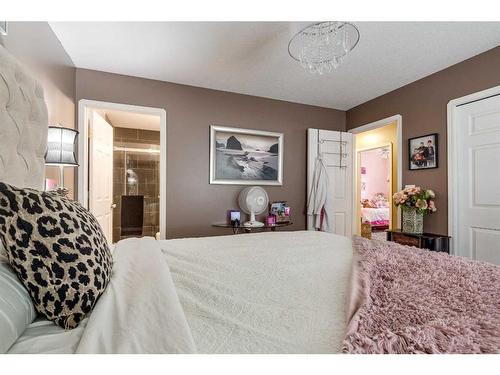 5238 45 Avenue, Rimbey, AB - Indoor Photo Showing Bedroom