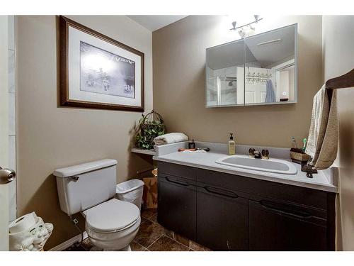 5238 45 Avenue, Rimbey, AB - Indoor Photo Showing Bathroom