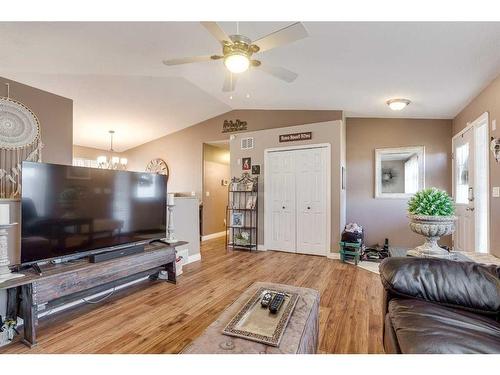 5238 45 Avenue, Rimbey, AB - Indoor Photo Showing Living Room