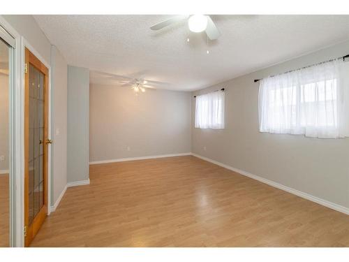 4515 48 Street, Innisfail, AB - Indoor Photo Showing Other Room