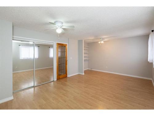 4515 48 Street, Innisfail, AB - Indoor Photo Showing Other Room