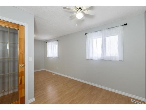 4515 48 Street, Innisfail, AB - Indoor Photo Showing Other Room