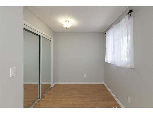 4515 48 Street, Innisfail, AB - Indoor Photo Showing Other Room