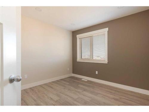 142 Beacon Hill Drive Sw, Fort Mcmurray, AB - Indoor Photo Showing Other Room