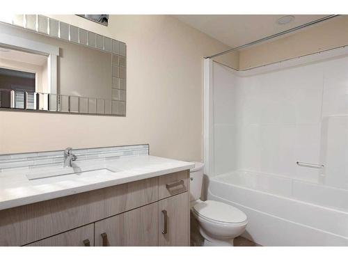 142 Beacon Hill Drive Sw, Fort Mcmurray, AB - Indoor Photo Showing Bathroom