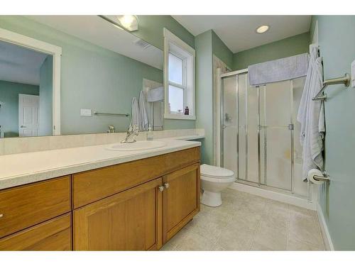 136 Ammeter Crescent, Red Deer, AB - Indoor Photo Showing Bathroom